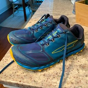 Altra superior 4.5 trail shoes